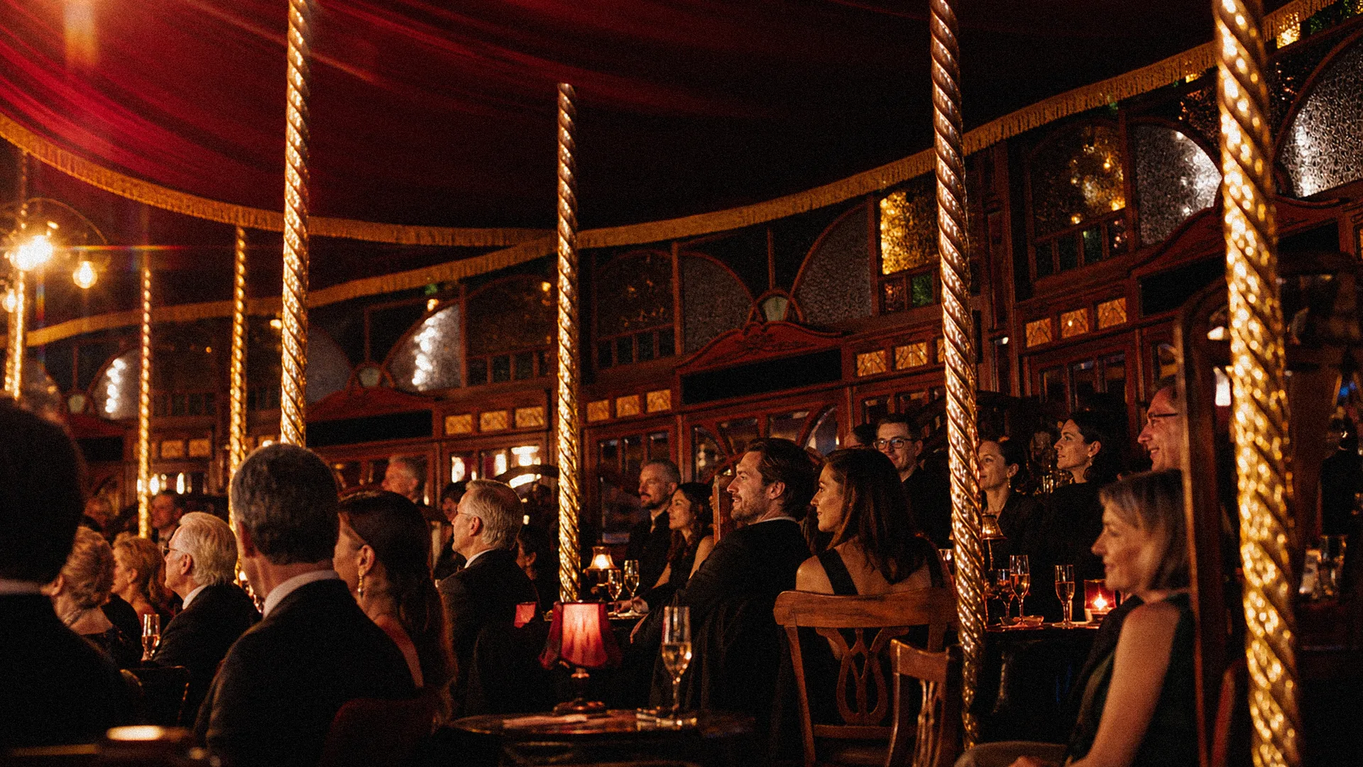 Plaatsen voor uw groep in Urania Spiegelpalast Köln