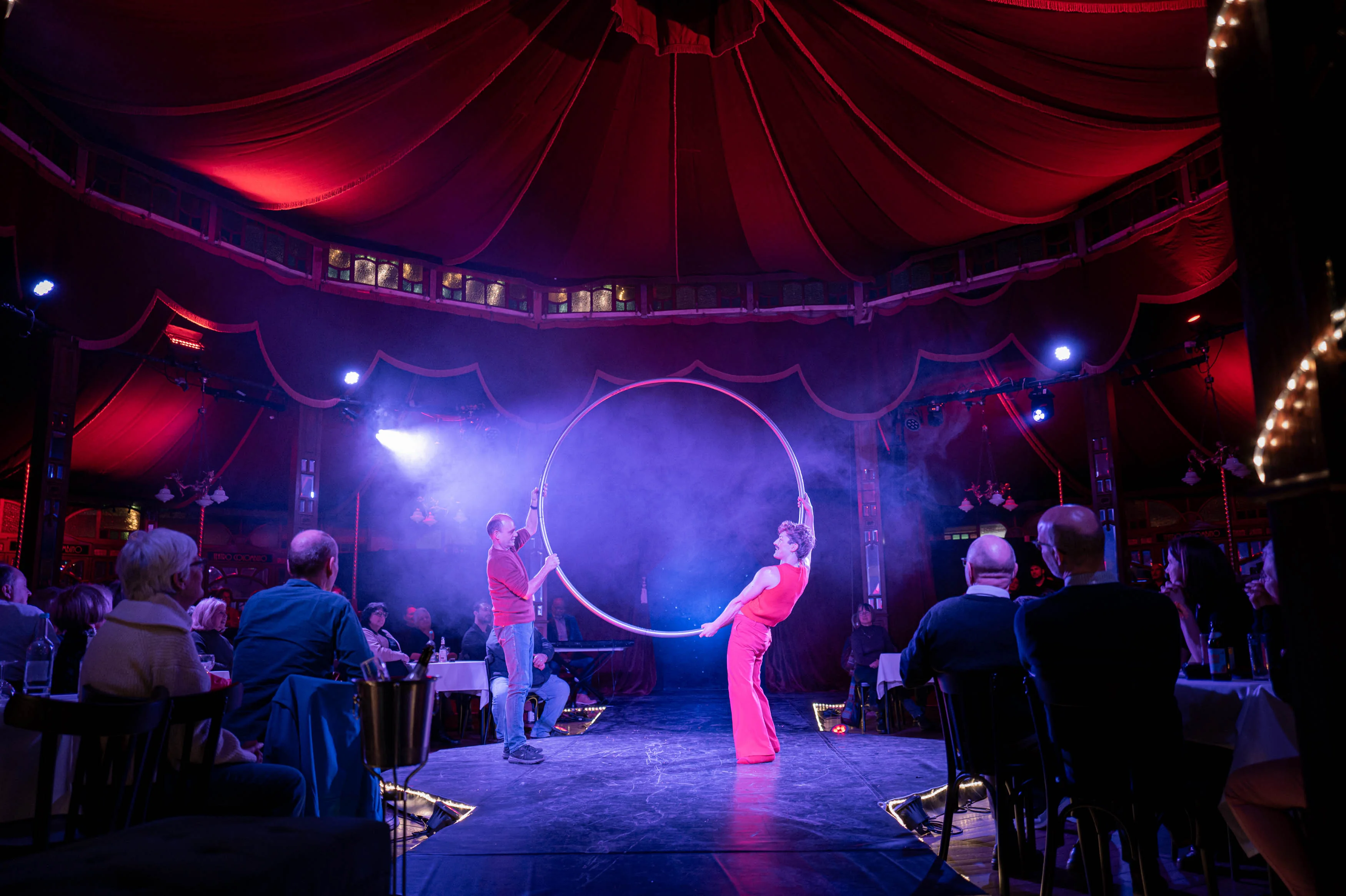 Wo die Nacht heller leuchtet im Urania Spiegelpalast Köln